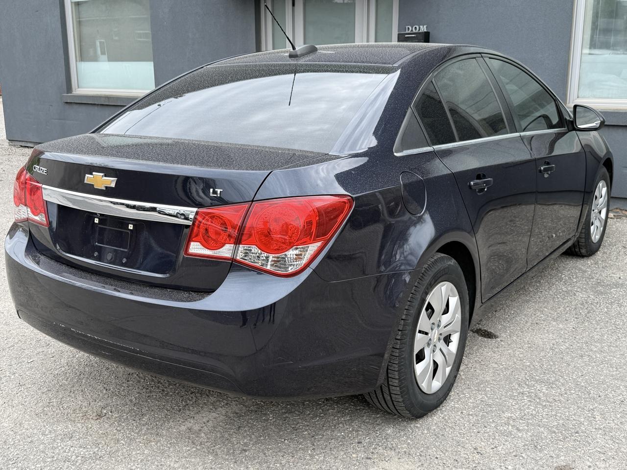 2015 Chevrolet Cruze 4dr Sdn 1LT Photo