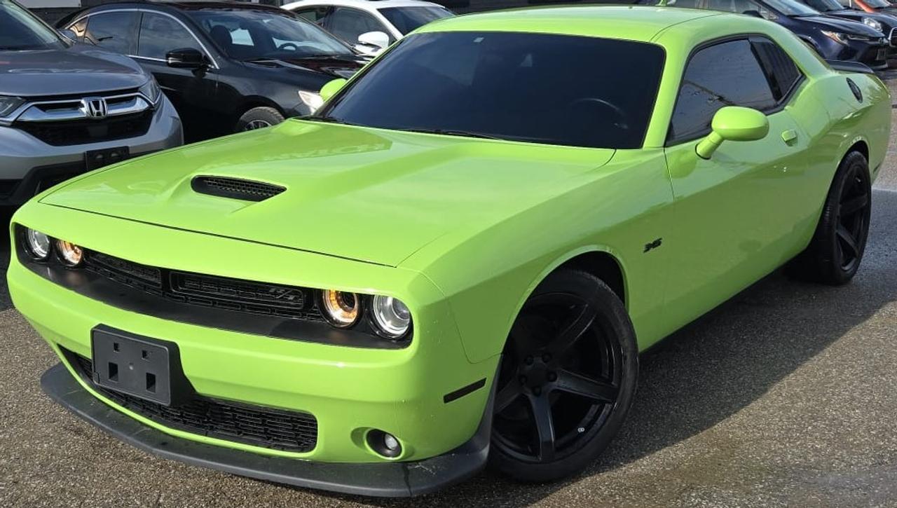 Used 2023 Dodge Challenger R/T / NO ACCIDENTS / 5.7L 345 / RARE LIME GREEN for sale in Cambridge, ON