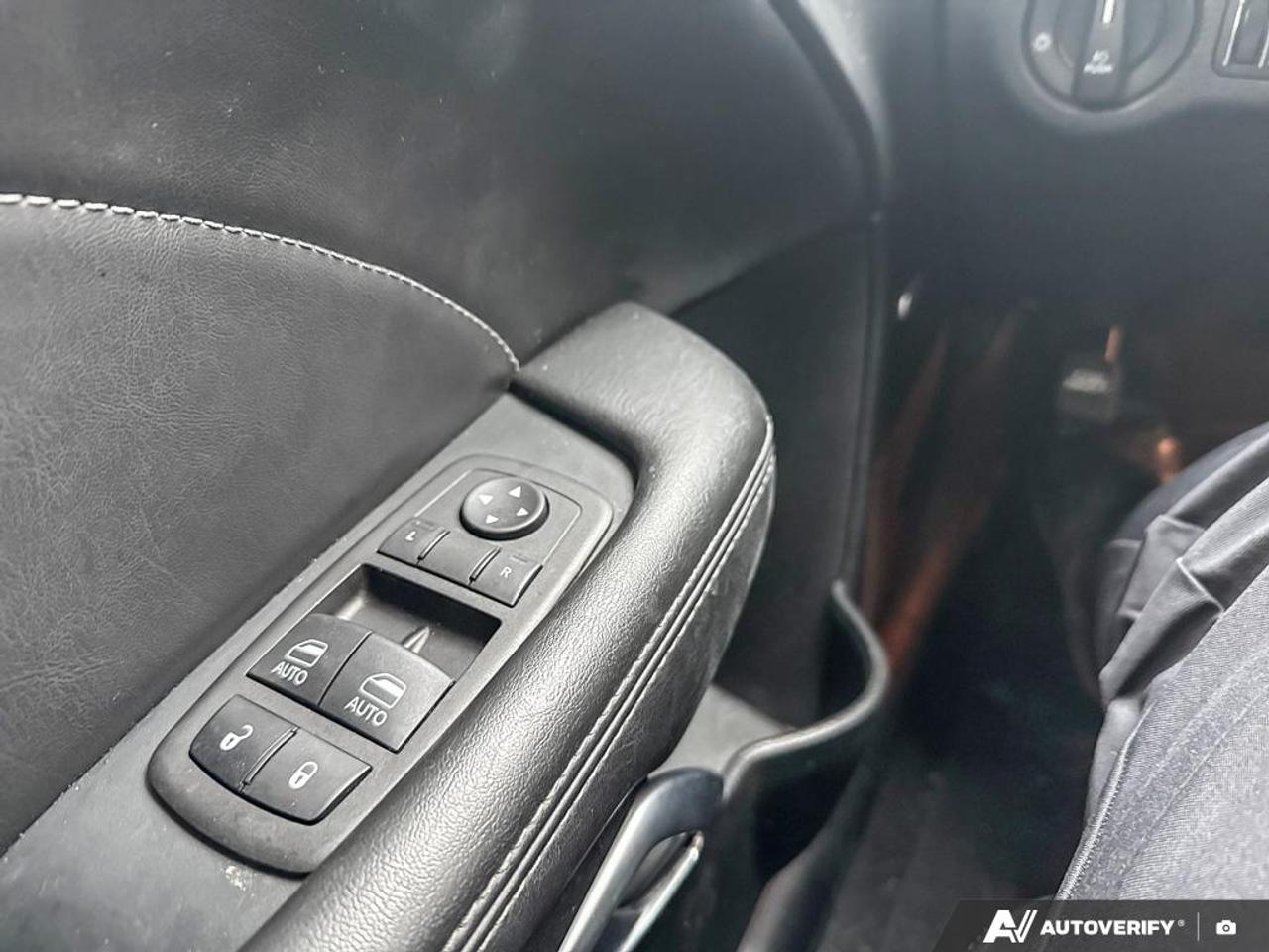 2023 Dodge Challenger R/T LEATHER / NO ACCIDENTS / 5.7L / RARE LIMEGREEN Photo