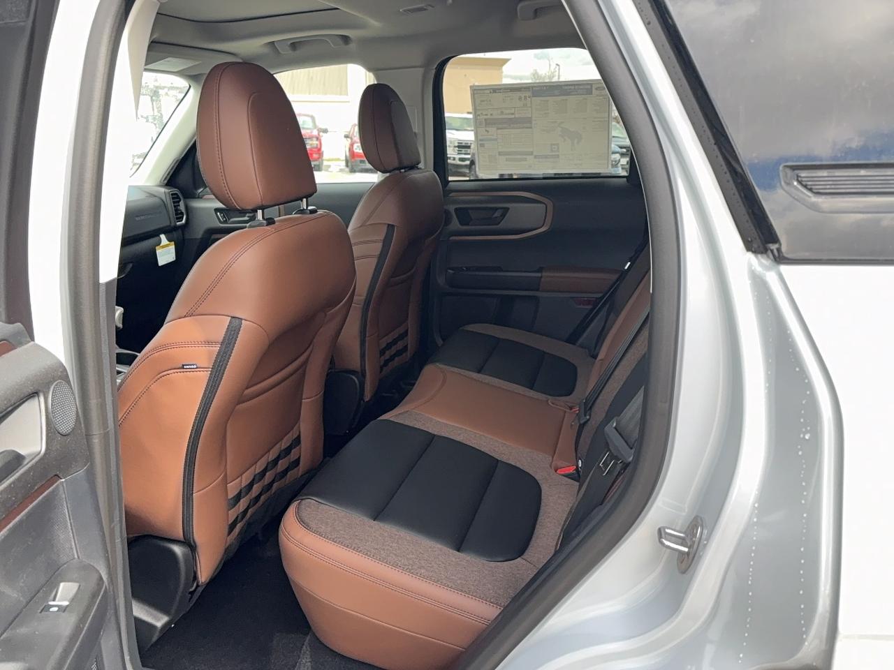 2026 Ford Bronco Sport OUTER BANKS, MOONROOF, TECH PKG, MEMORY SEAT Photo