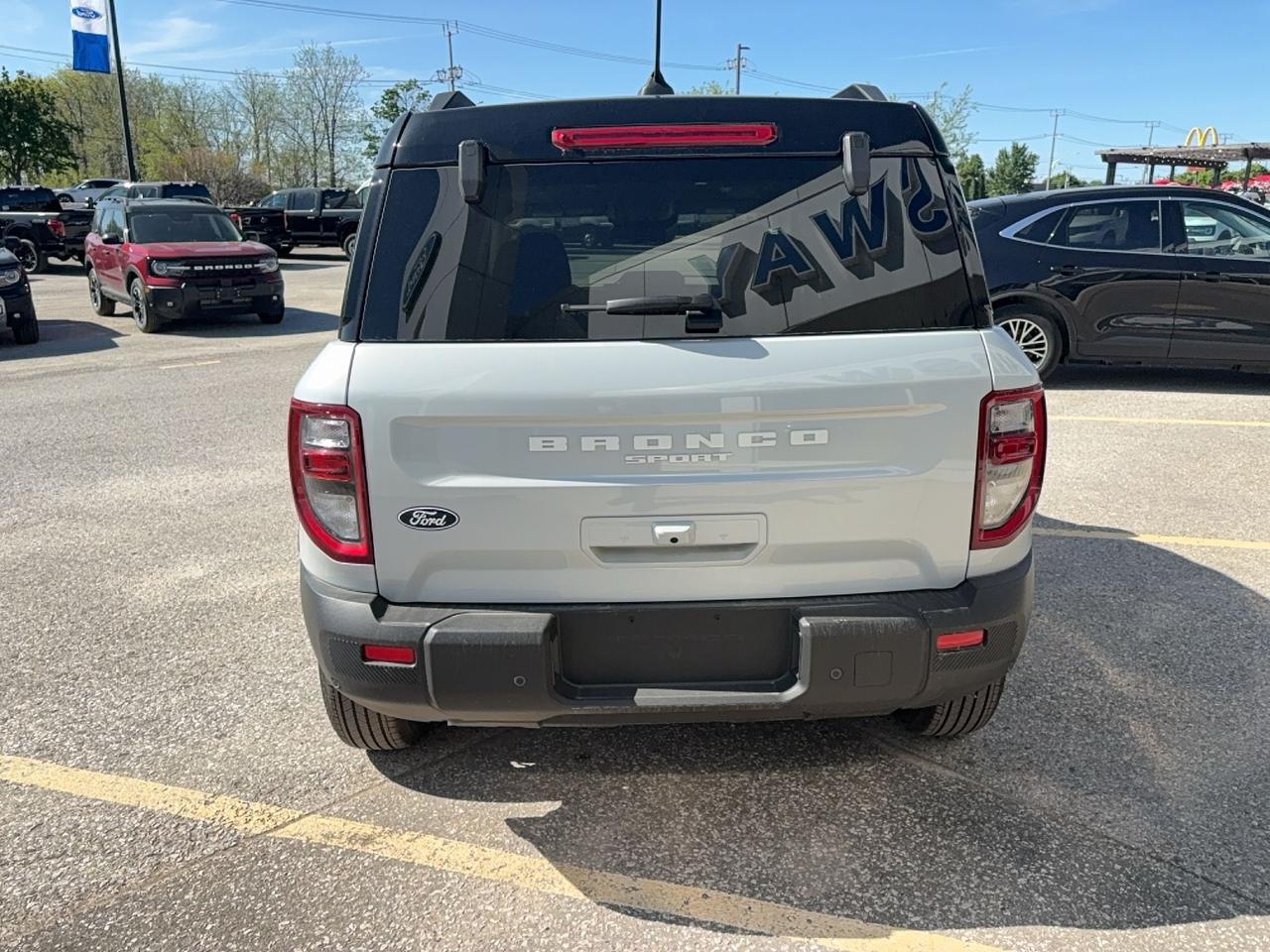 2026 Ford Bronco Sport OUTER BANKS, MOONROOF, TECH PKG, MEMORY SEAT Photo