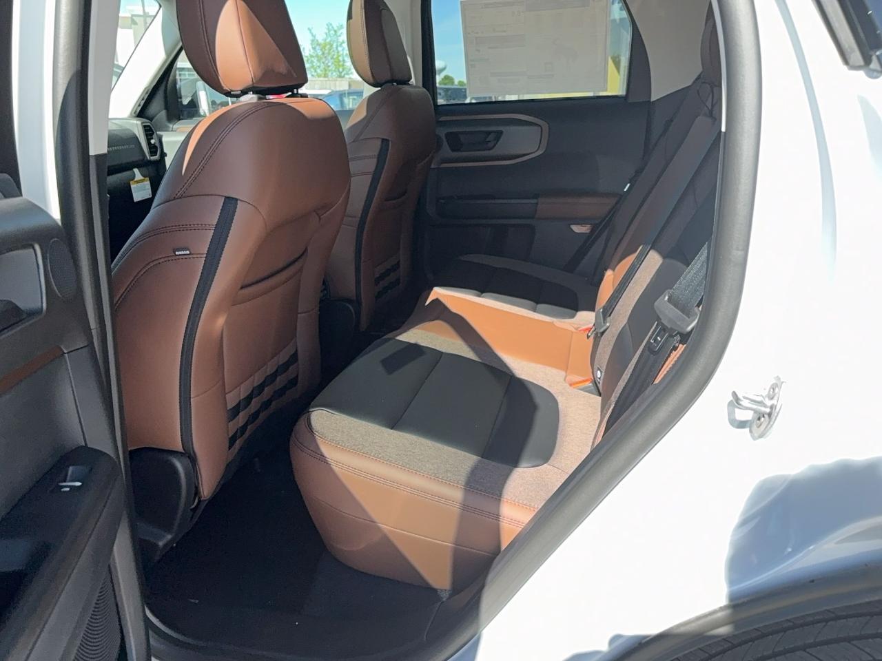 2026 Ford Bronco Sport OUTER BANKS, MOONROOF, TECH PKG, MEMORY SEAT Photo
