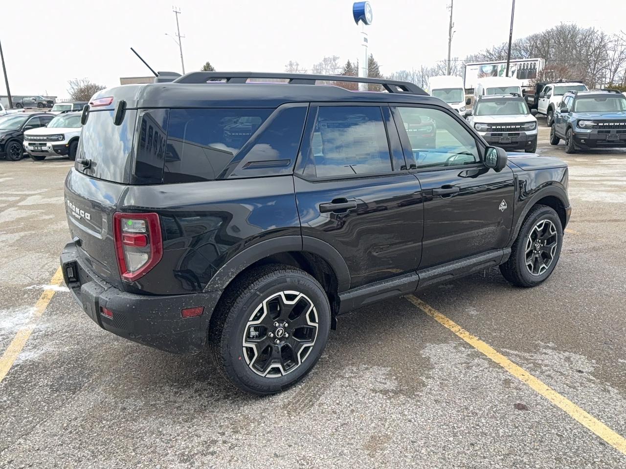 2026 Ford Bronco Sport OUTER BANKS, TECH PKG, MOONROOF, ADAPTIVE CRUISE Photo