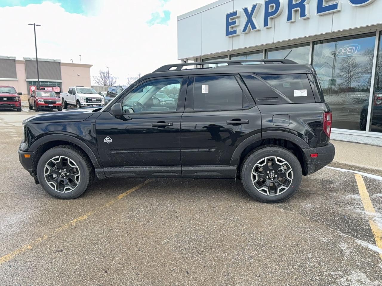 2026 Ford Bronco Sport OUTER BANKS, TECH PKG, MOONROOF, ADAPTIVE CRUISE Photo