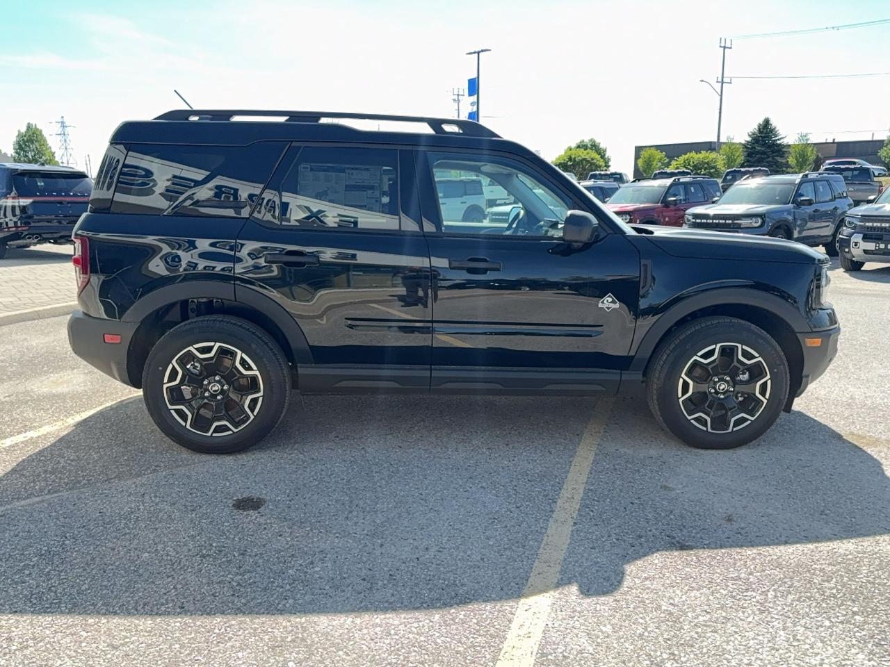 2026 Ford Bronco Sport OUTER BANKS, TECH PKG, MOONROOF, ADAPTIVE CRUISE Photo