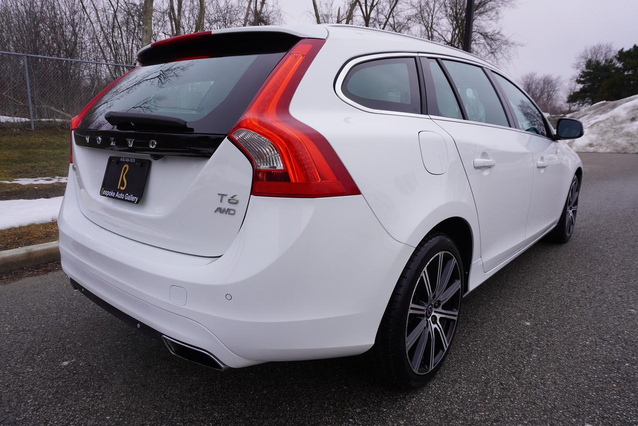 2015 Volvo V60 T6 PREMIUM PLUS / AWD / STUNNING COMBO /RARE WAGON Photo3