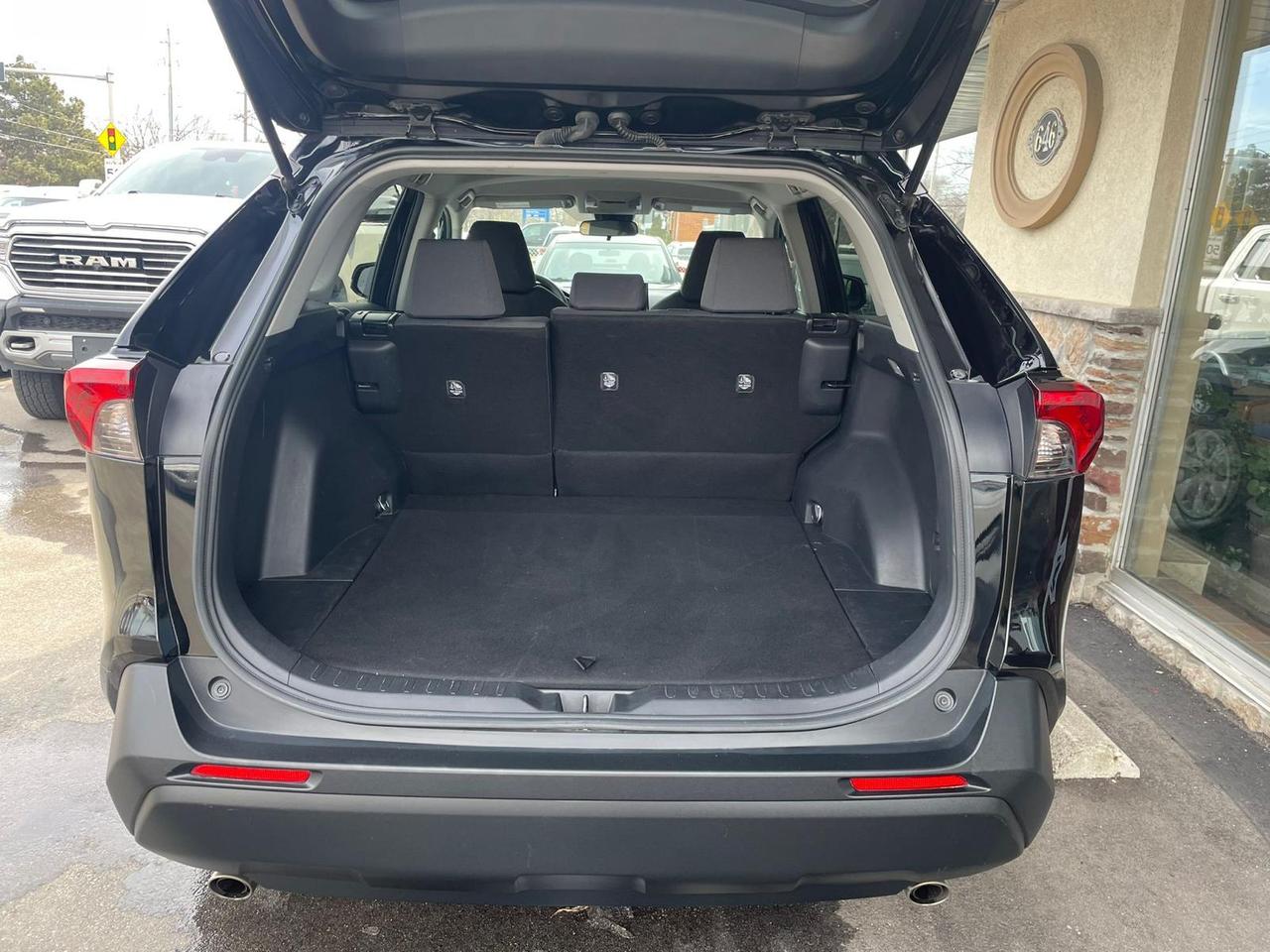 2021 Toyota RAV4 AWD NO ACCIDENT SAFETY CERTIFIED BLIND SPOT BTOOTH Photo