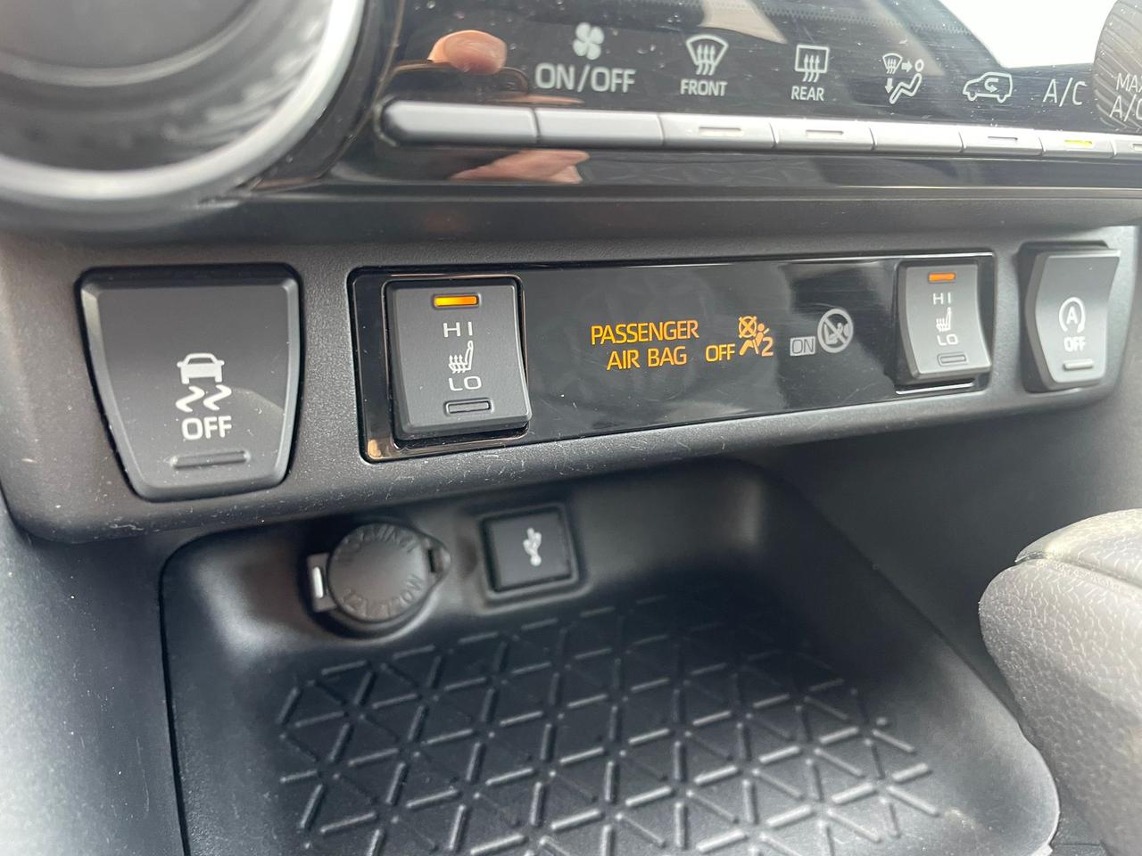 2021 Toyota RAV4 AWD NO ACCIDENT SAFETY CERTIFIED BLIND SPOT BTOOTH Photo