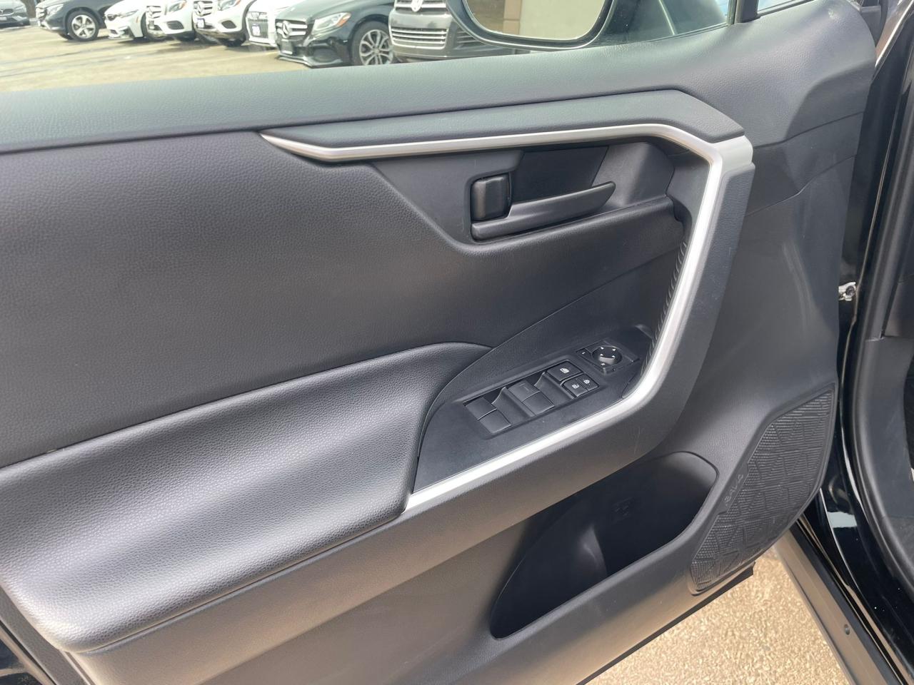 2021 Toyota RAV4 AWD NO ACCIDENT SAFETY CERTIFIED BLIND SPOT BTOOTH Photo