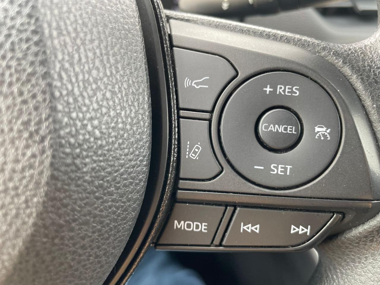 2021 Toyota RAV4 AWD NO ACCIDENT SAFETY CERTIFIED BLIND SPOT BTOOTH Photo