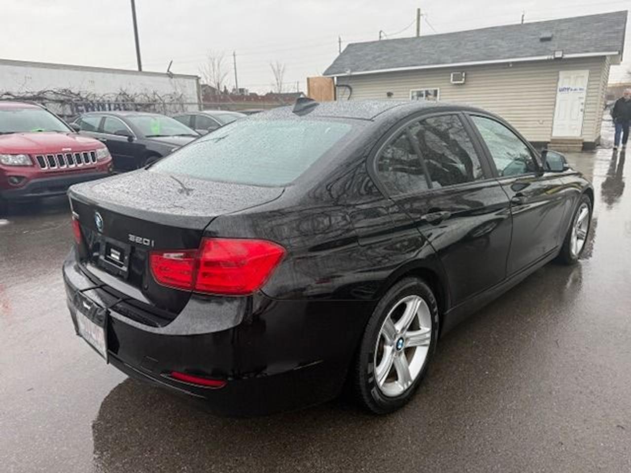 2015 BMW 3 Series 4dr Sdn 320i xDrive AWD Photo