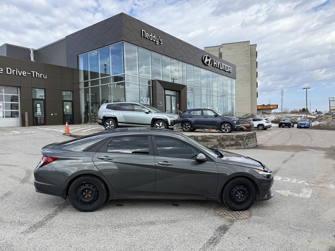 2023 Hyundai Elantra Preferred Photo