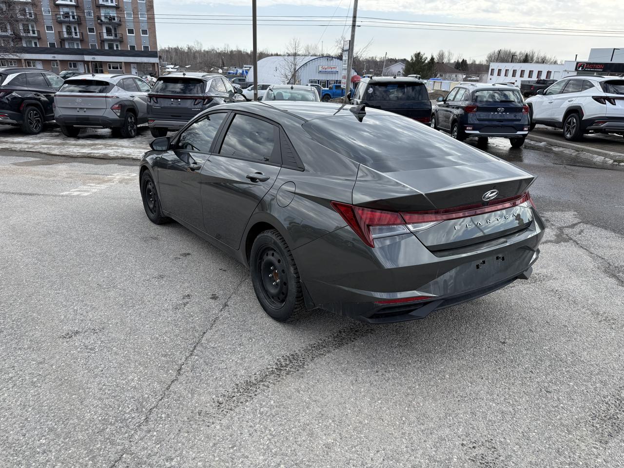 2023 Hyundai Elantra Preferred Photo