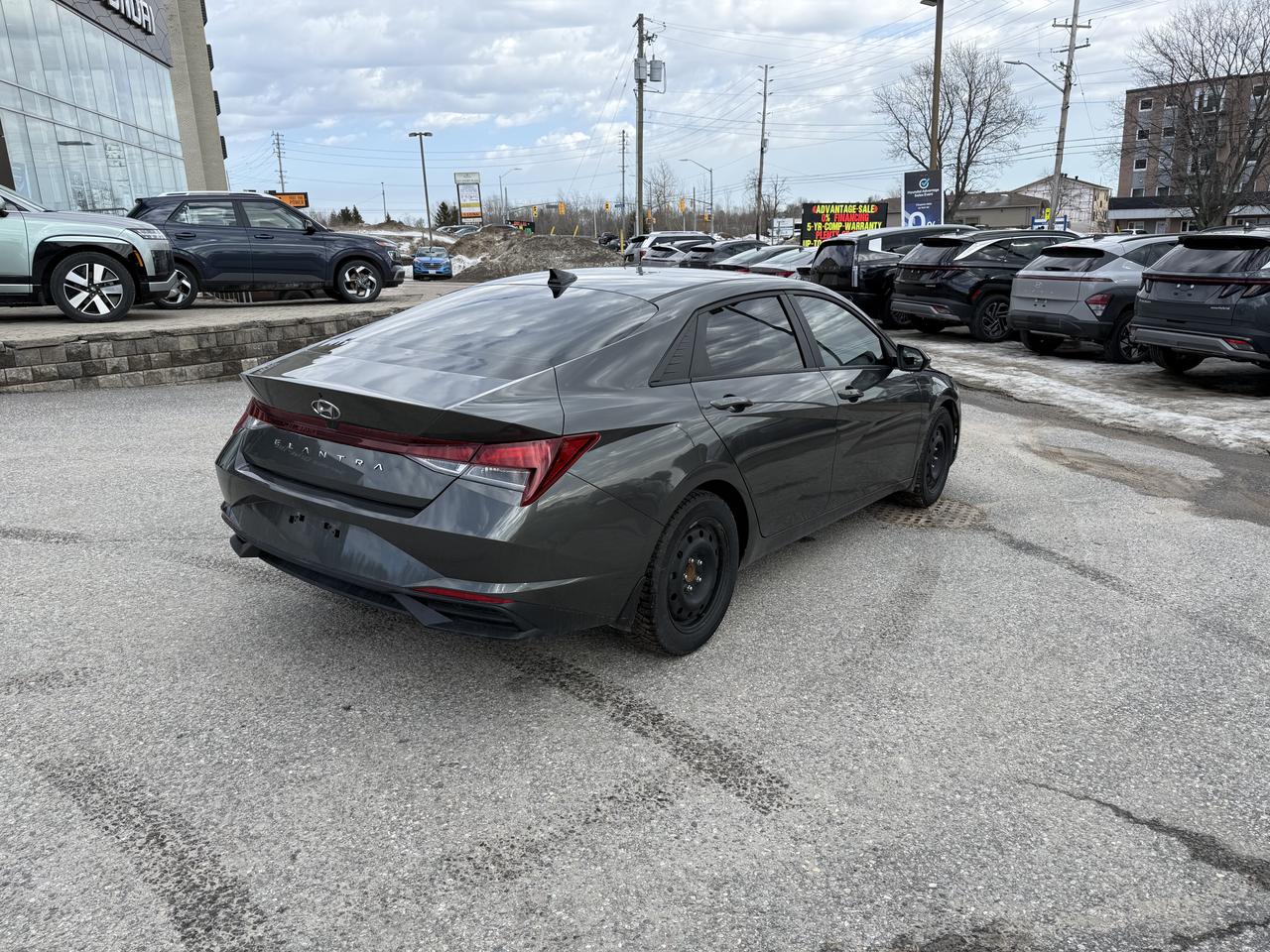 2023 Hyundai Elantra Preferred Photo