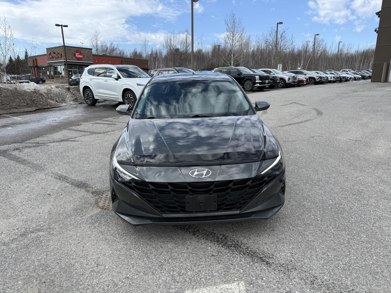 2023 Hyundai Elantra Preferred Photo3