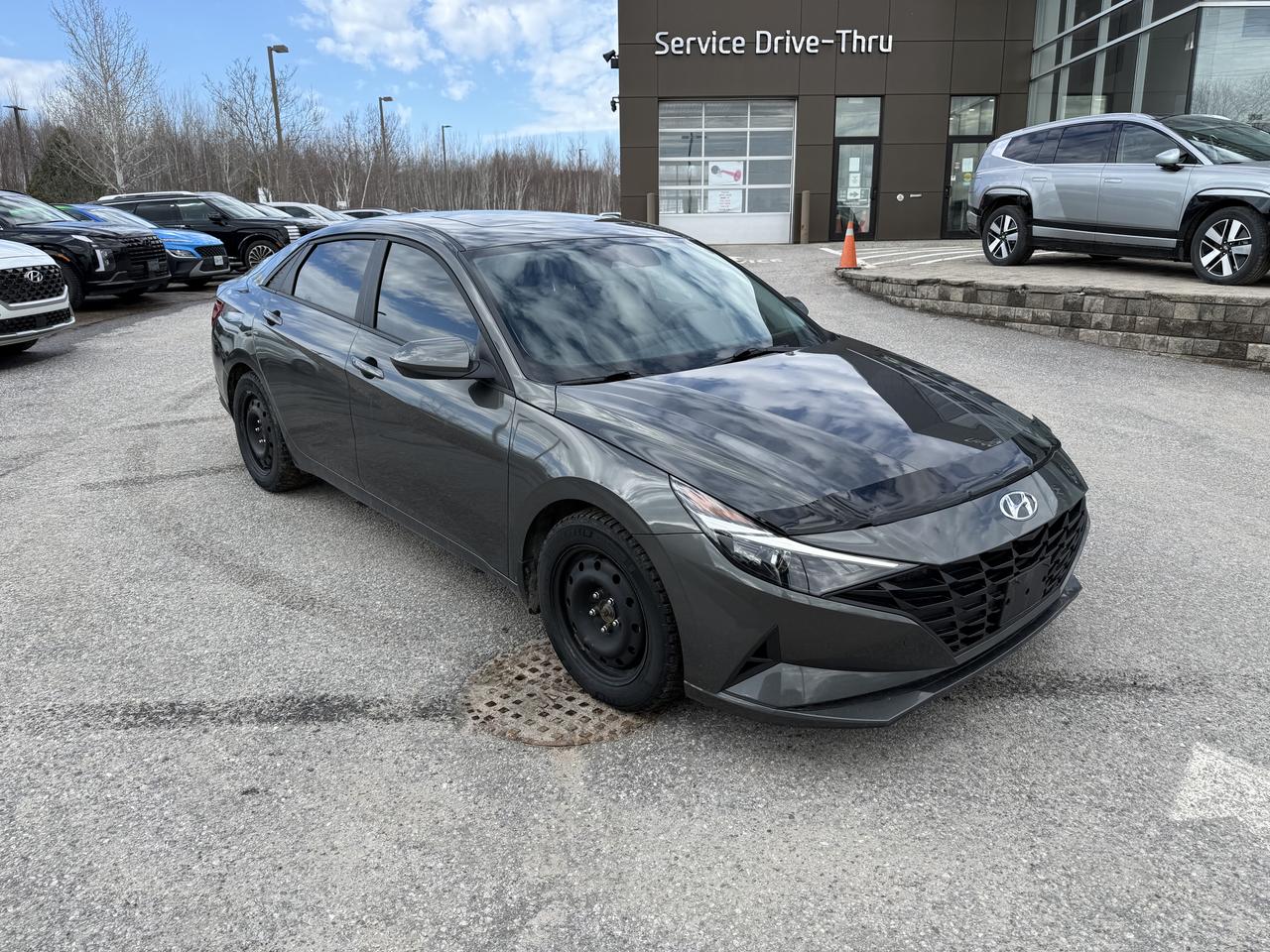 2023 Hyundai Elantra Preferred Photo4