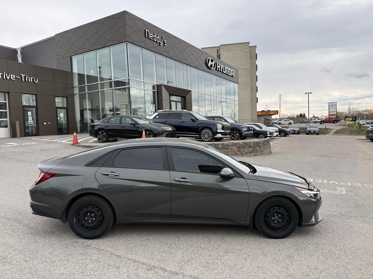 2023 Hyundai Elantra Preferred Photo5