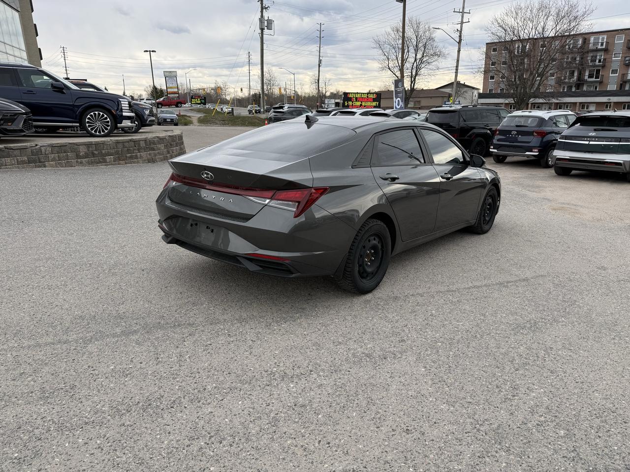 2023 Hyundai Elantra Preferred Photo