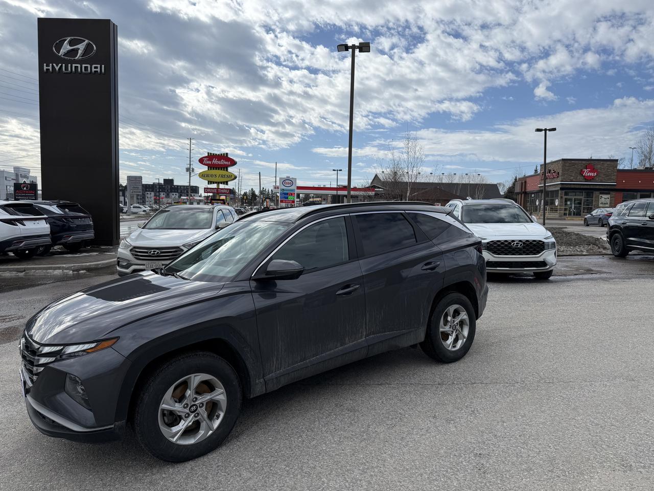 2022 Hyundai Tucson Preferred Photo2