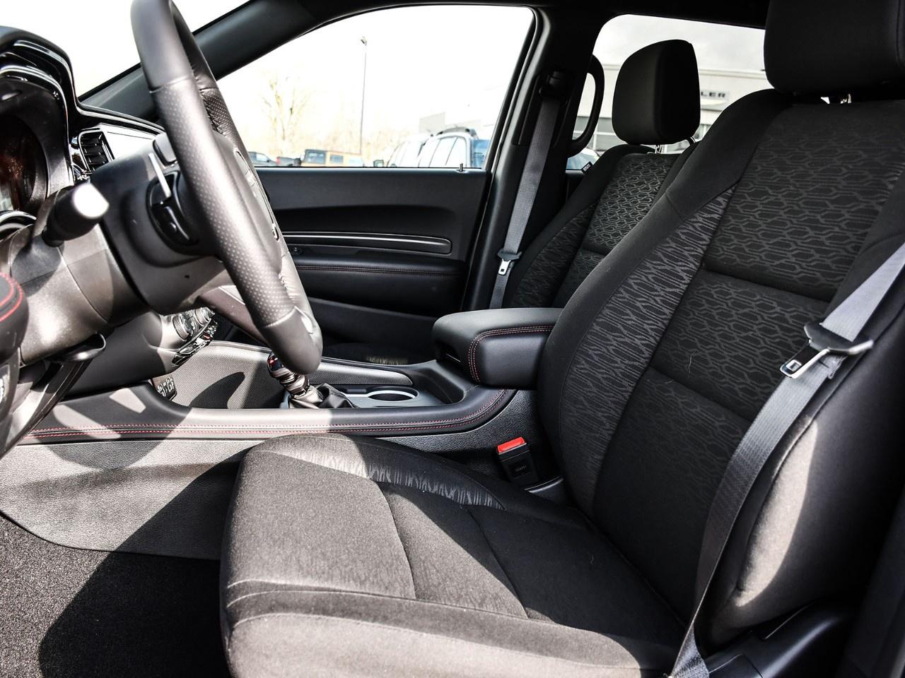 13715114