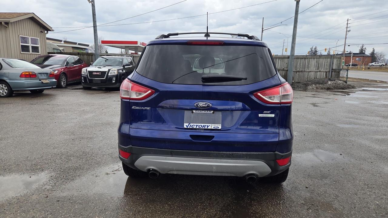 2013 Ford Escape SE, AUTO, 4CYL, ONLY 174KMS, NEED REPAIRS, AS IS Photo