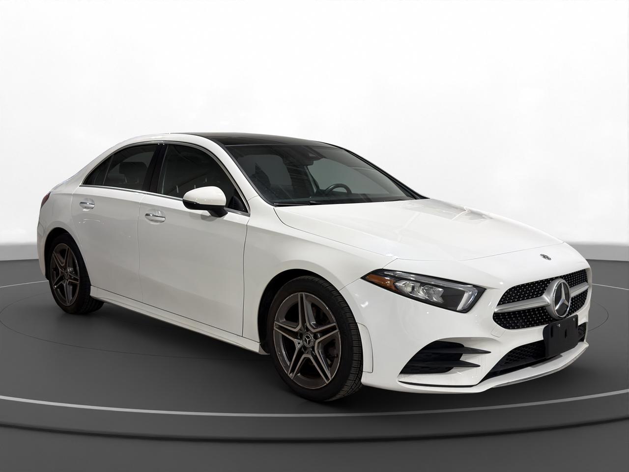 2022 Mercedes-Benz A220 A 220 4MATIC Sedan | AMG PKG | Photo2