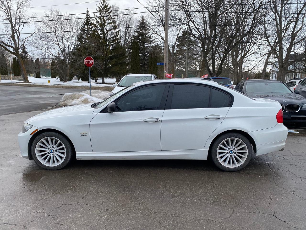 2011 BMW 3 Series 328i xDrive Classic Edition Photo3