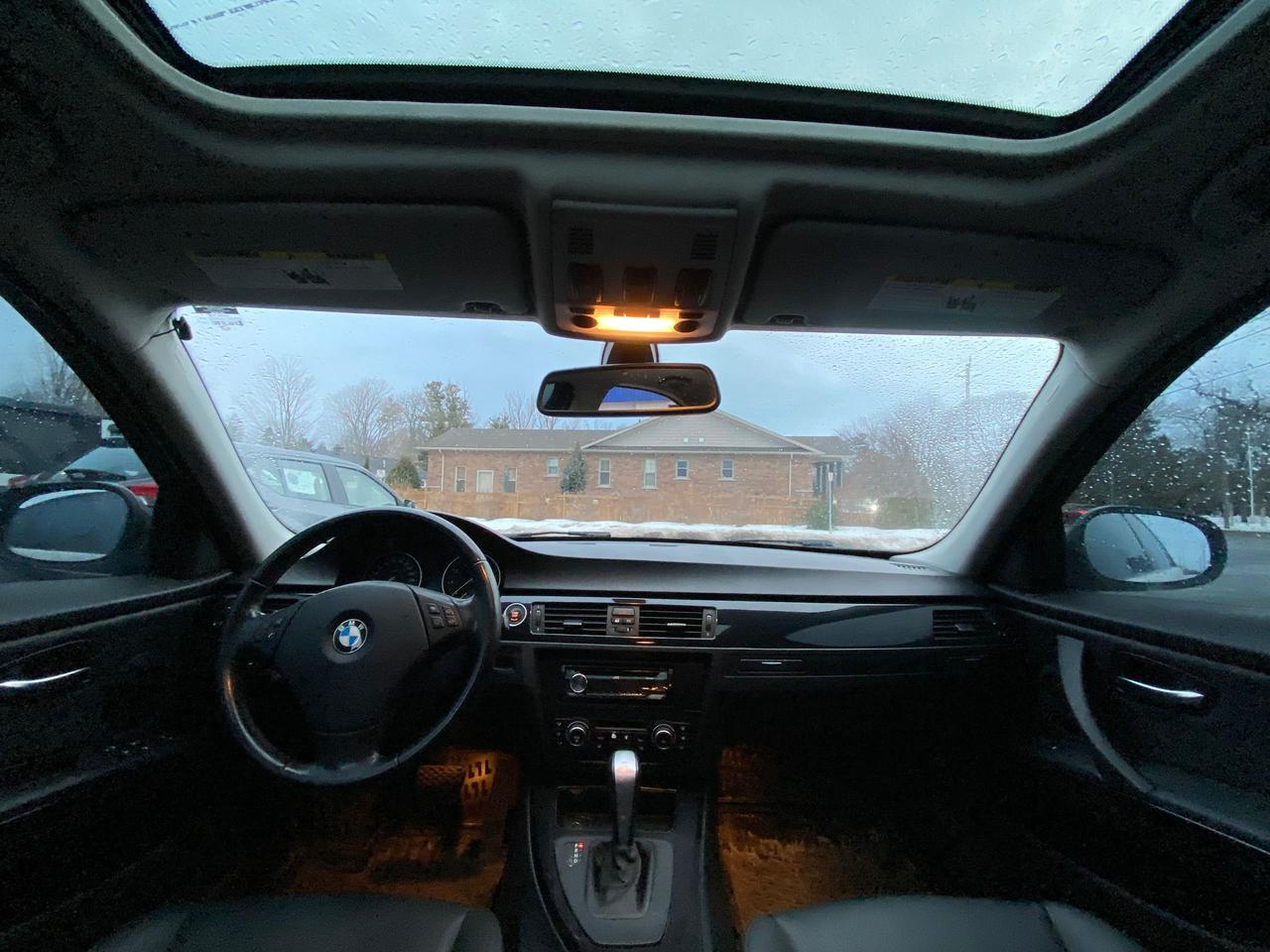 2011 BMW 3 Series 328i xDrive Classic Edition - Photo #10