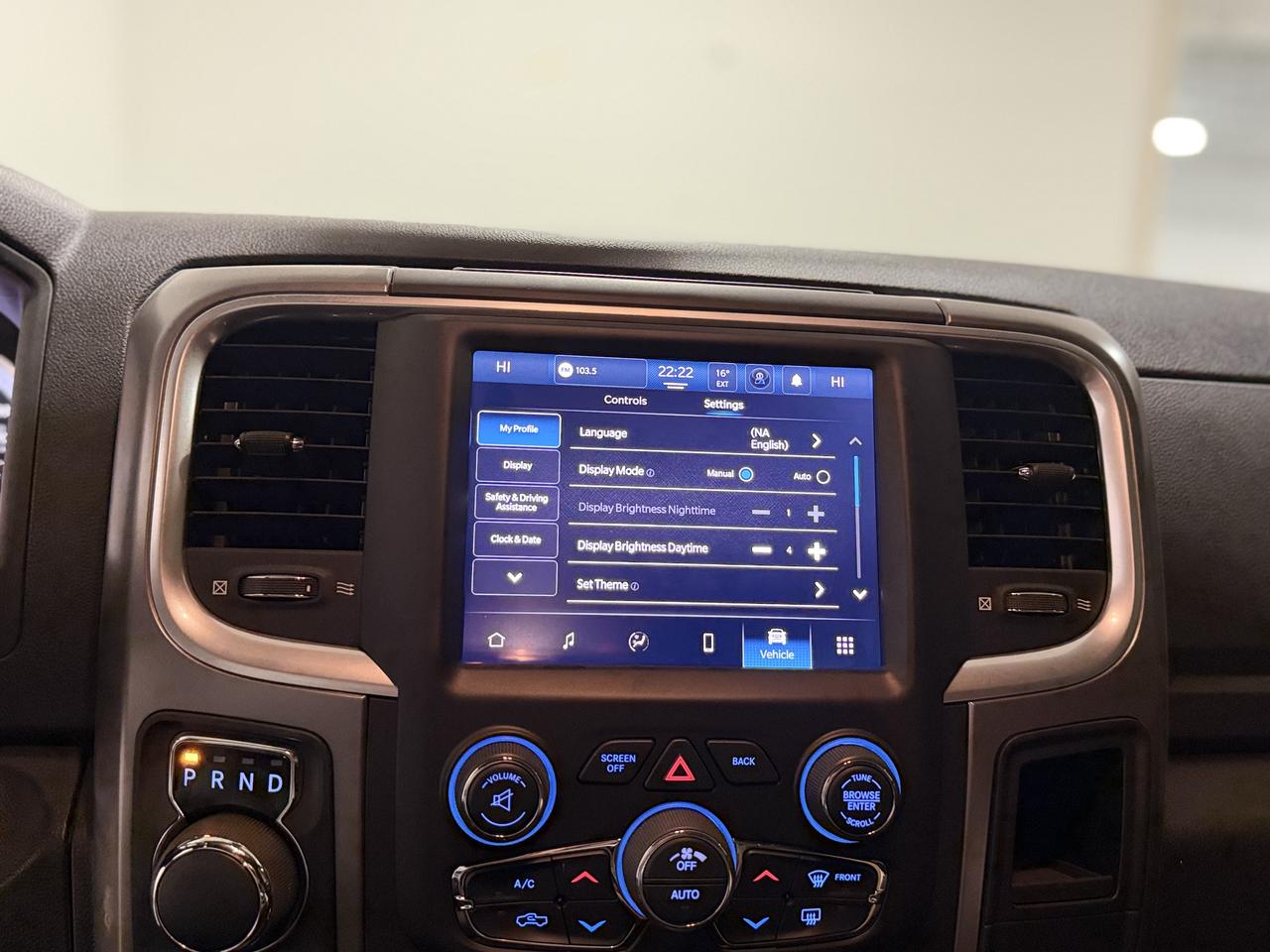 2022 RAM 1500 Classic WARLOCK 4X4 CREW CAB 5'7" BOX Photo