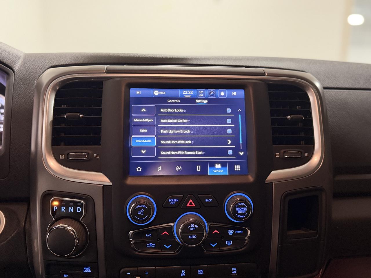 2022 RAM 1500 Classic WARLOCK 4X4 CREW CAB 5'7" BOX Photo