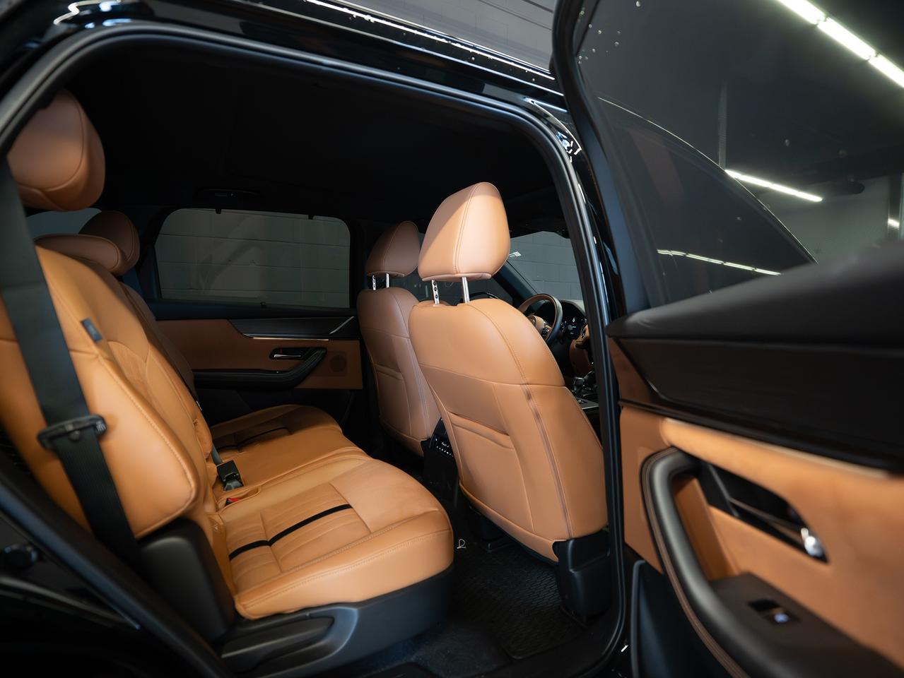 2025 Mazda CX-70 Signature| CLEAN CARFAX| NO ACCIDENTS| Photo