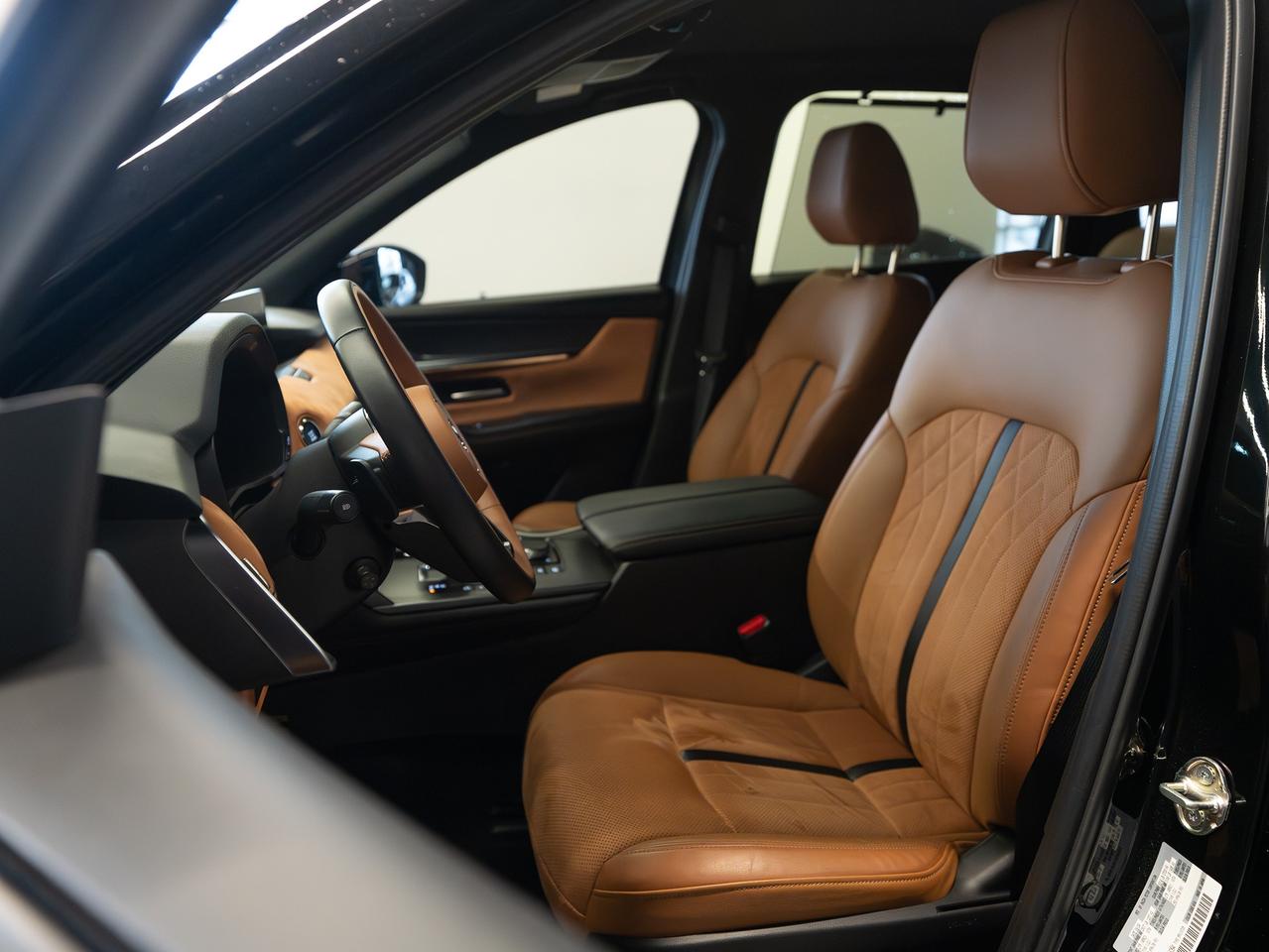 2025 Mazda CX-70 Signature| CLEAN CARFAX| NO ACCIDENTS| Photo