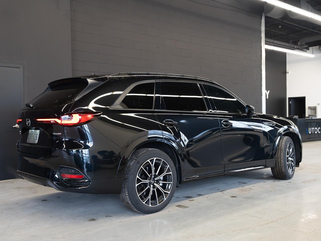 2025 Mazda CX-70 Signature| CLEAN CARFAX| NO ACCIDENTS| Photo