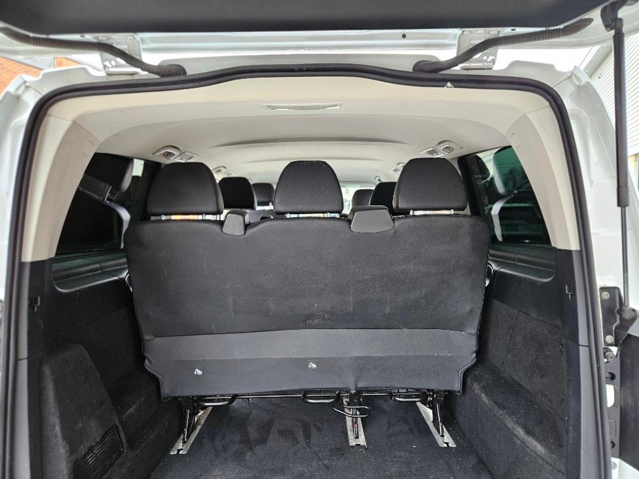 2022 Mercedes-Benz Metris Passenger LEATHER-8 PASSENGER-CERTIFIED Photo