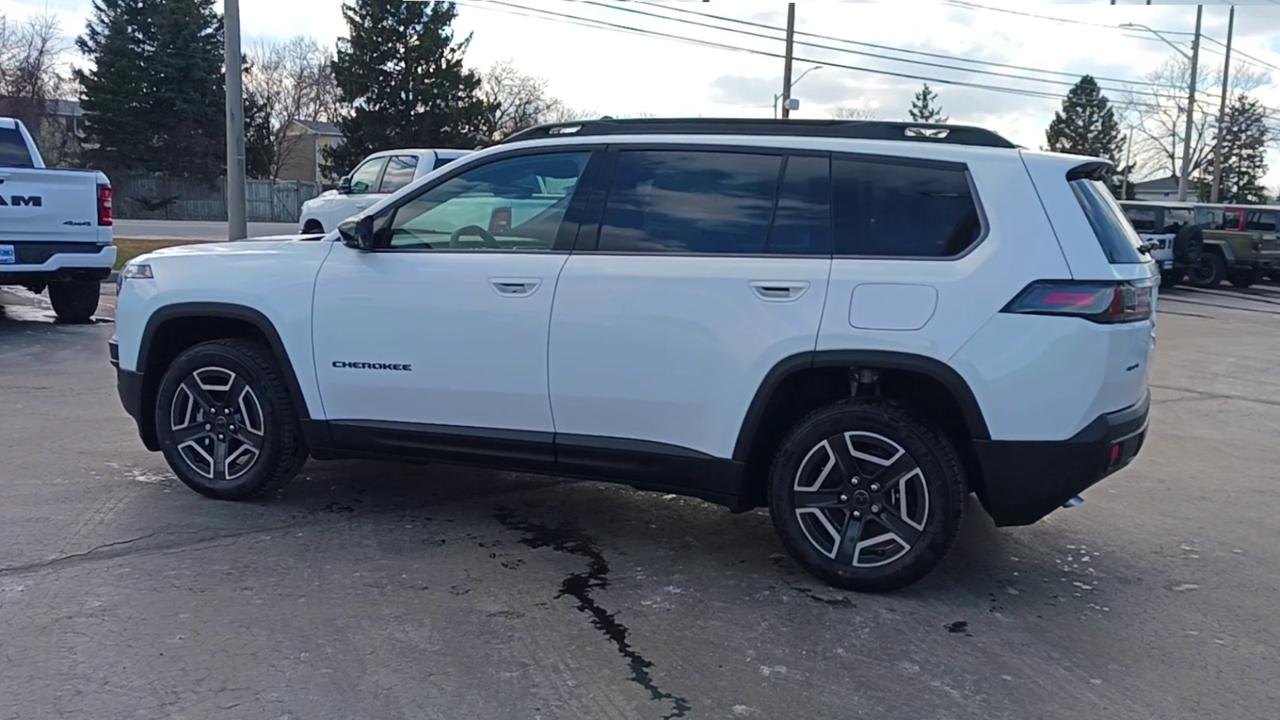 2026 Jeep Cherokee Limited 4X4 Photo