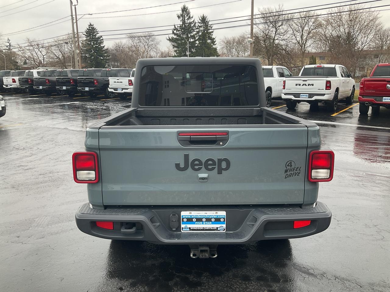 2025 Jeep Gladiator  Photo