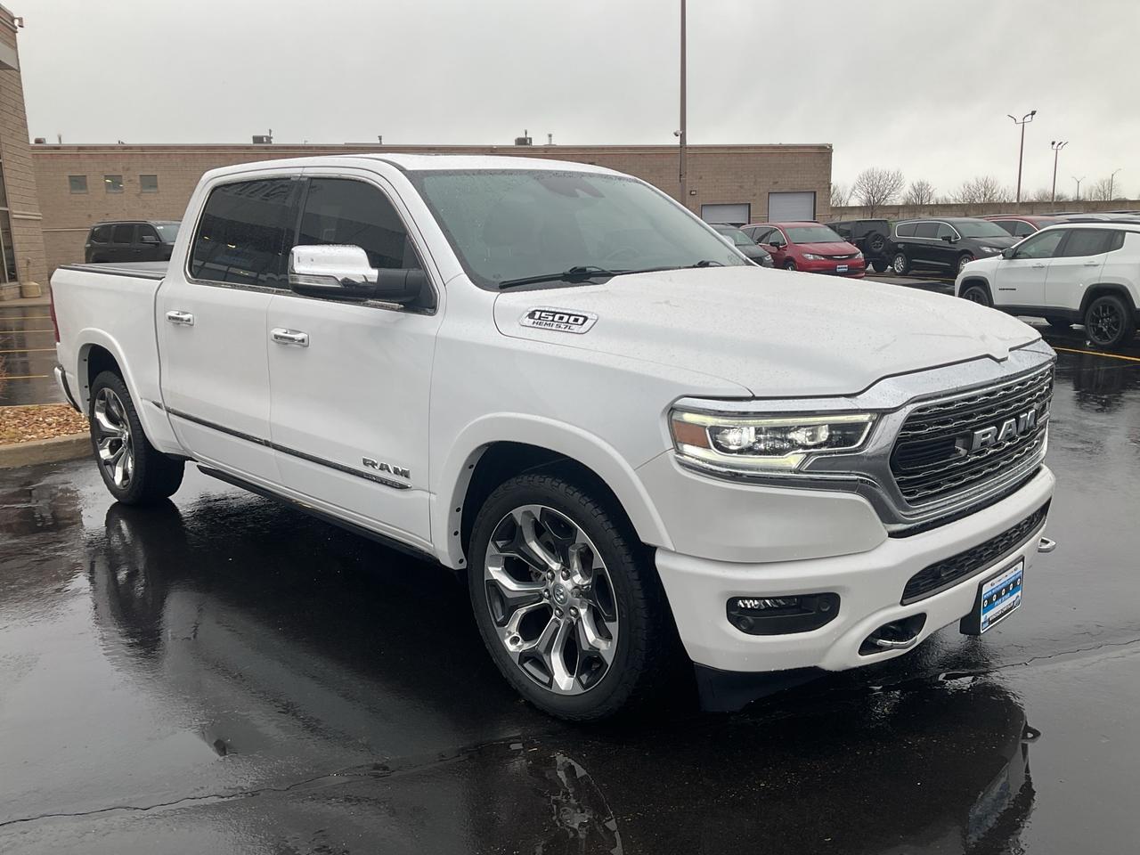 2022 RAM 1500 Crew Cab Photo2