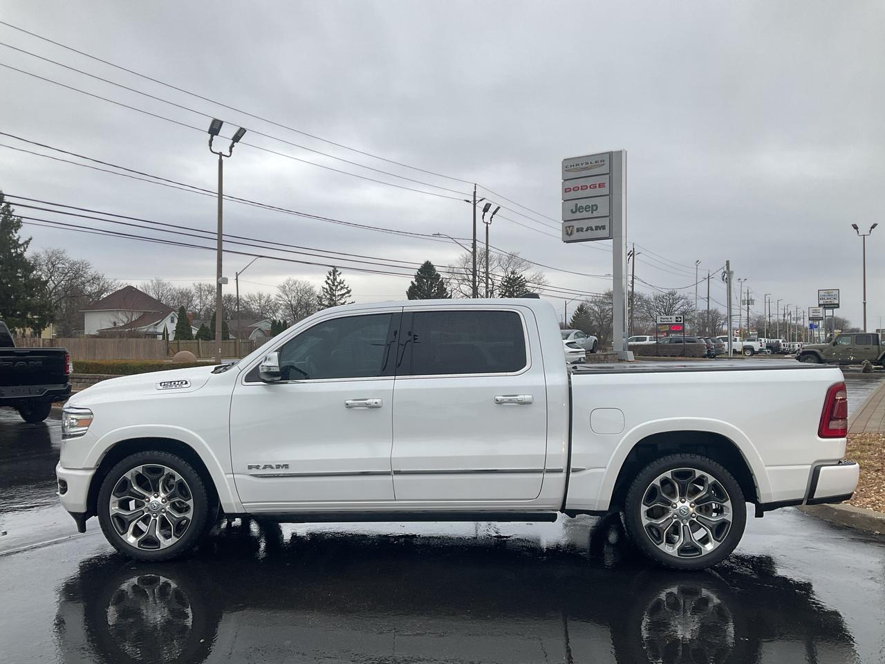 2022 RAM 1500 Crew Cab Photo