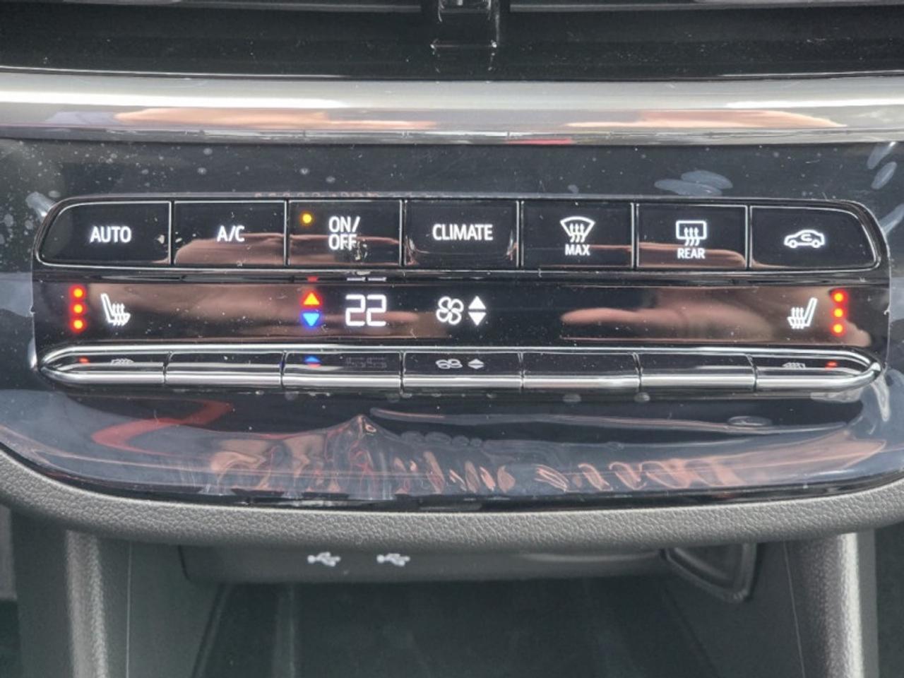 2026 Buick Envista Avenir  - Moonroof -  Leather Seats Photo