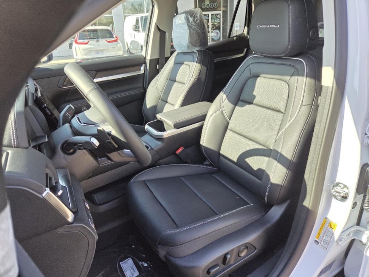 2026 GMC Terrain Denali  - Sunroof -  Cooled Seats Photo
