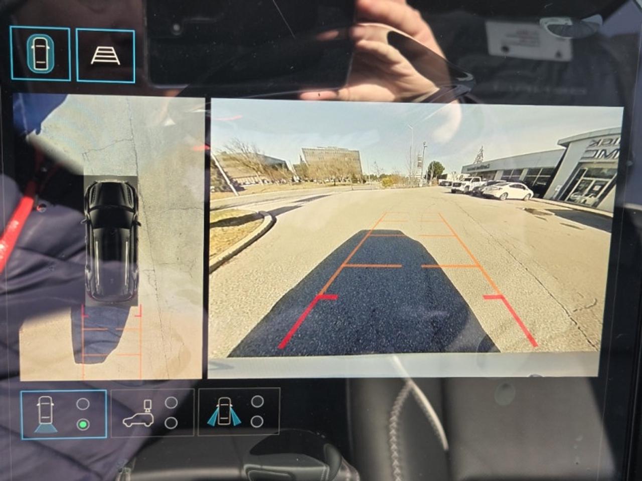 2026 GMC Terrain Denali  - Sunroof -  Cooled Seats Photo