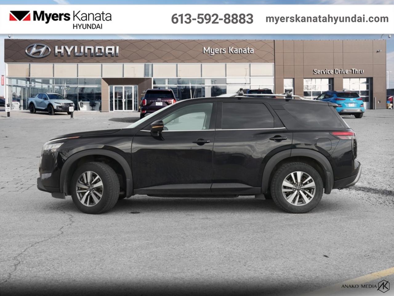 2022 Nissan Pathfinder SL  - Sunroof -  Navigation Photo4