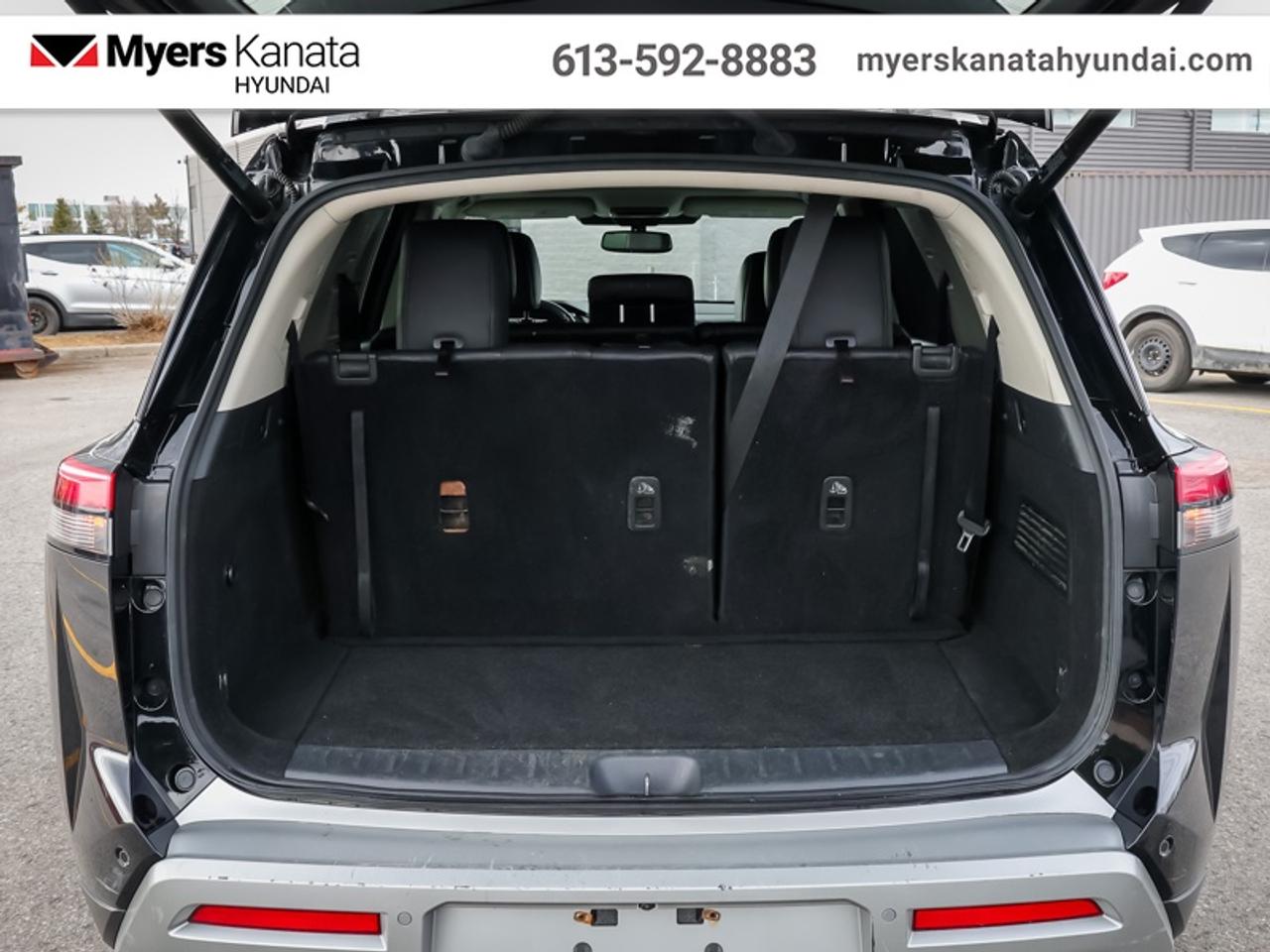 2022 Nissan Pathfinder SL  - Sunroof -  Navigation Photo
