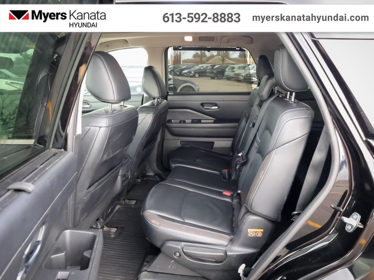 2022 Nissan Pathfinder SL  - Sunroof -  Navigation Photo