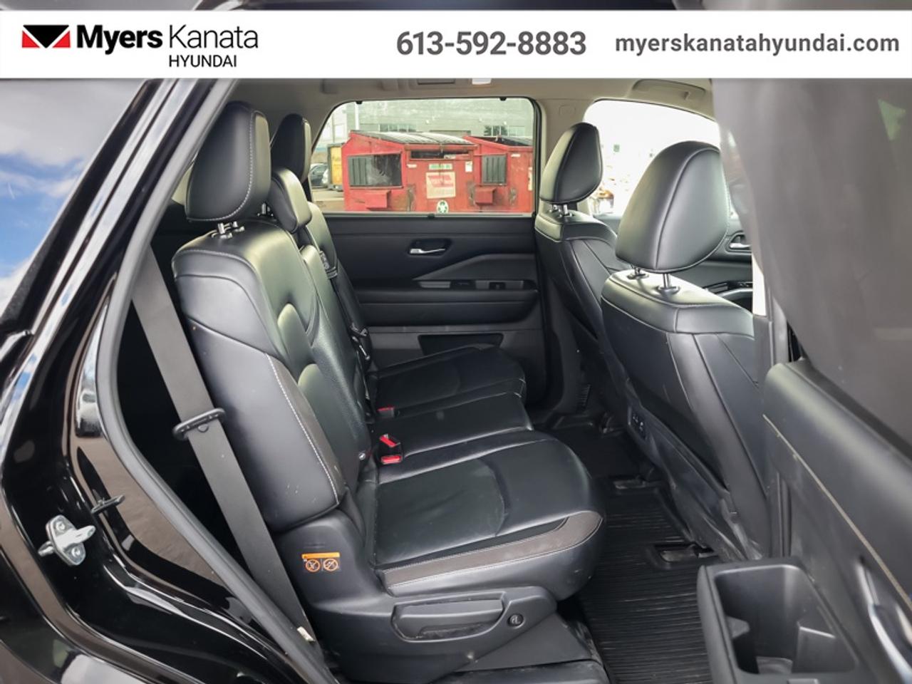 2022 Nissan Pathfinder SL  - Sunroof -  Navigation Photo