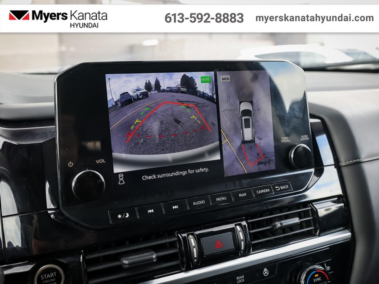 2022 Nissan Pathfinder SL  - Sunroof -  Navigation Photo