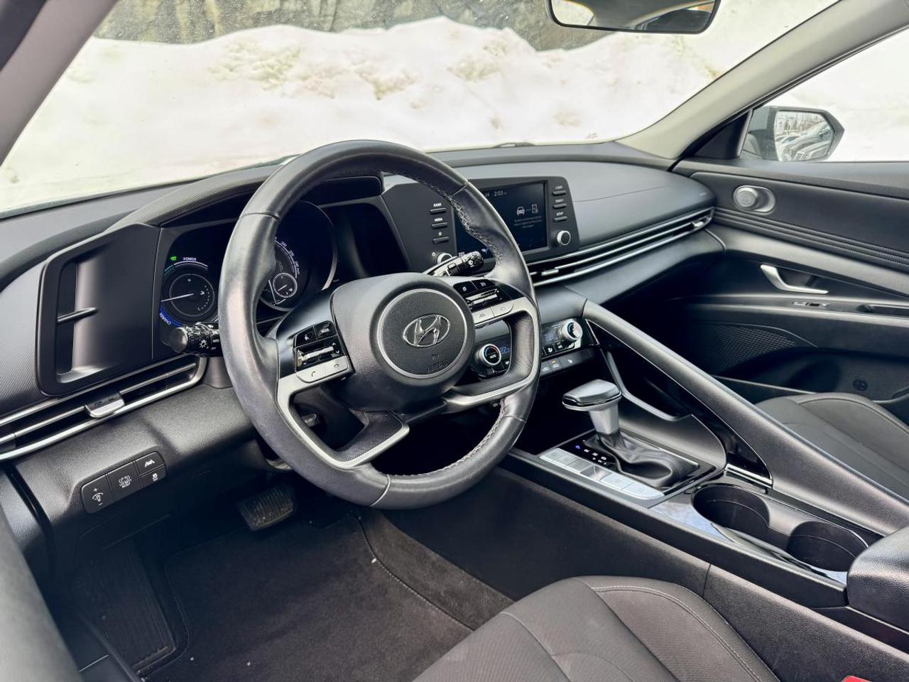 2022 Hyundai Elantra Hybrid Preferred DCT Photo