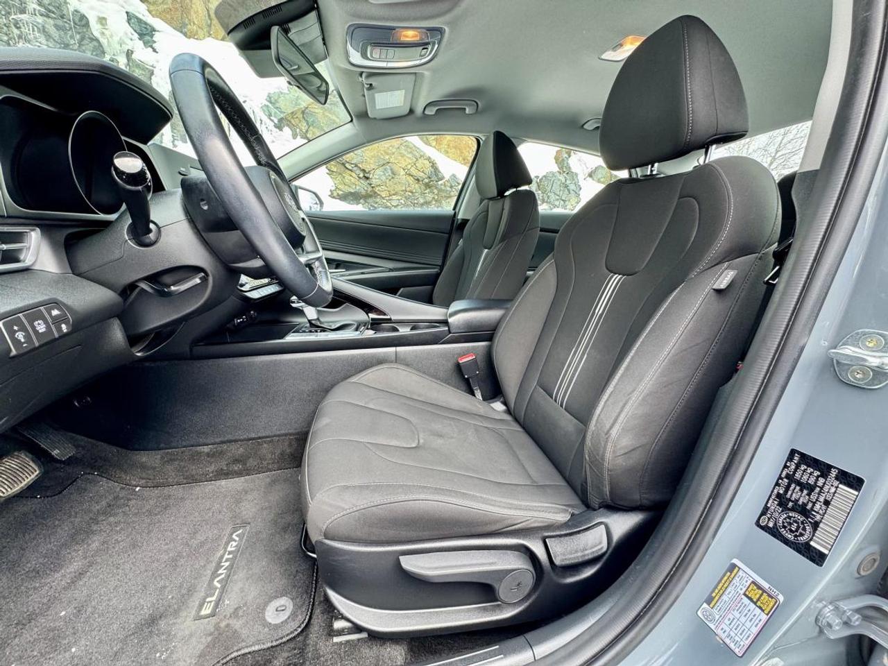 2022 Hyundai Elantra Hybrid Preferred DCT Photo