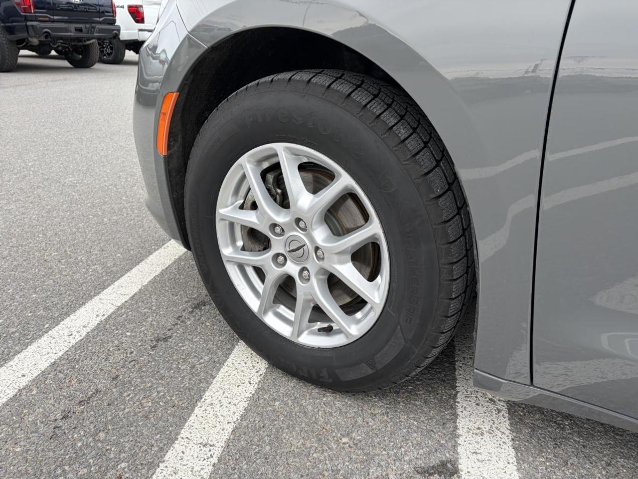 2023 Chrysler Pacifica Touring L Photo