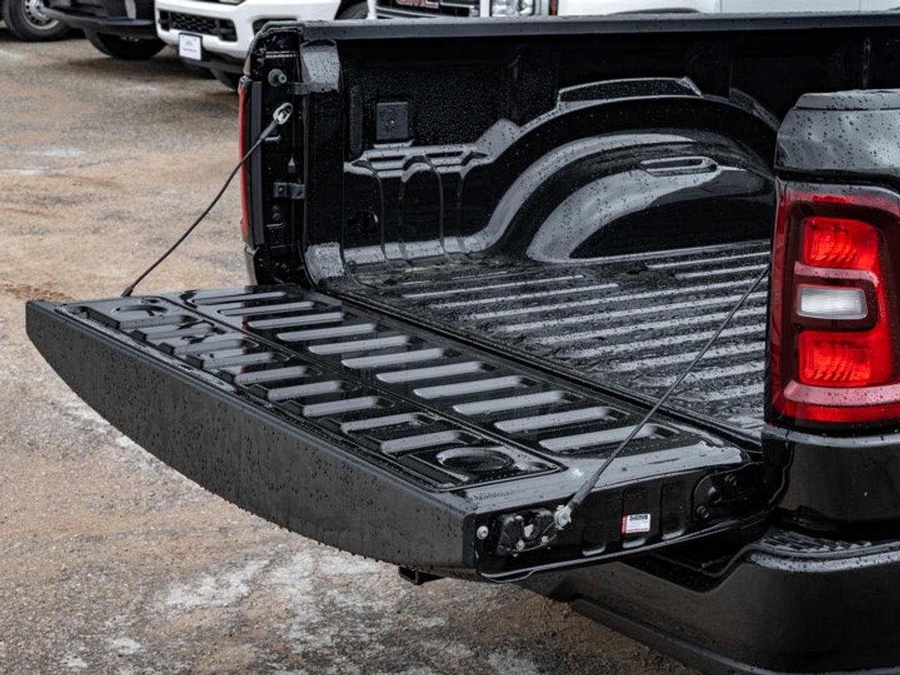 2026 RAM 1500 Express Photo